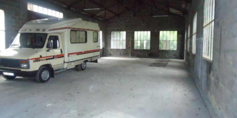 Parking / box Felletin 230 m2