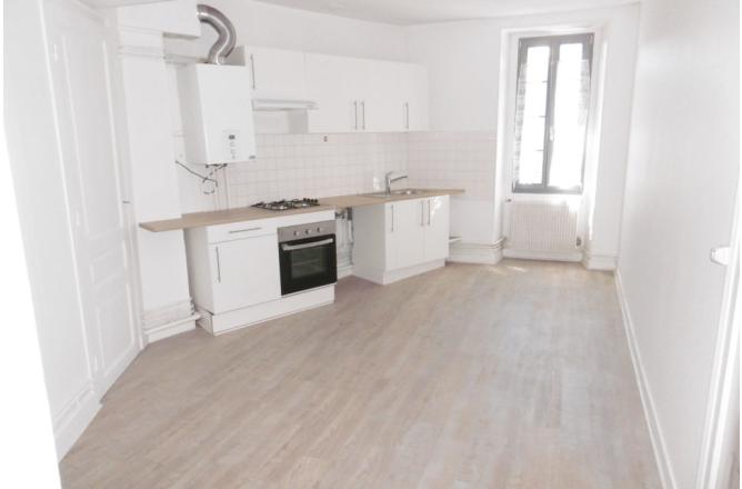 Centre ville Appartement 2 chambres, chauffage gaz de ville, double vitrage - A