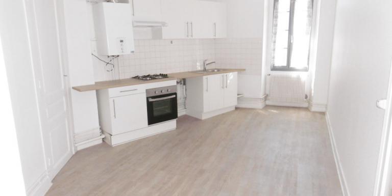 Centre ville Appartement 2 chambres, chauffage gaz de ville, double vitrage