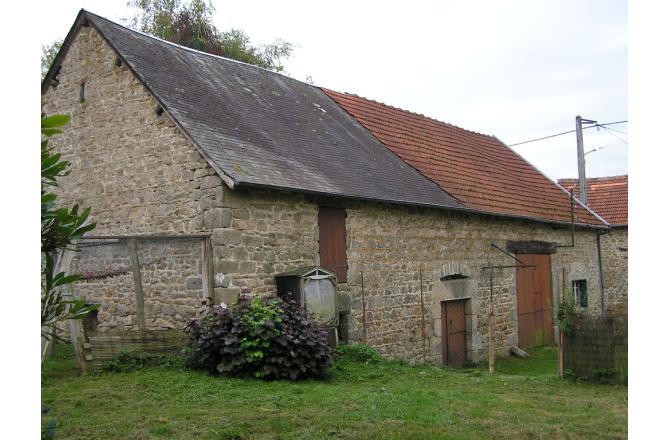 Maison Creusoise dans petit hameau à 15 mn d'Aubusson - B