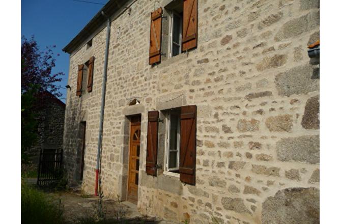 MAISON EN PIERRES ENTRE AUBUSSON ET CHENERAILLES - C