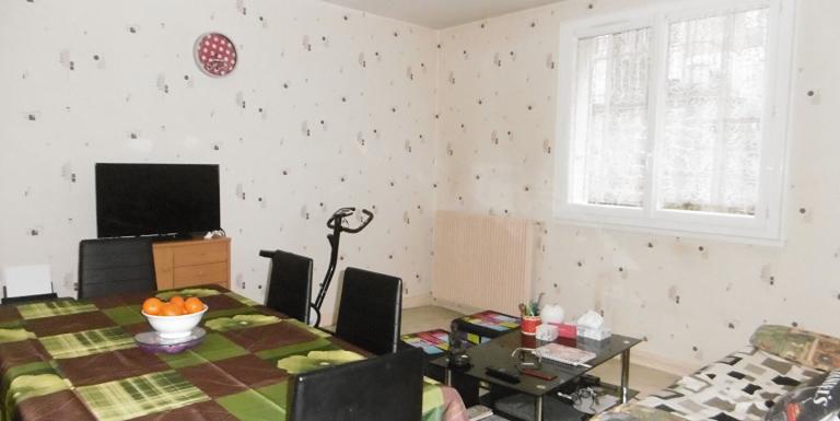 Appartement 2 chambres, chauffage gaz de ville, double vitrage - B
