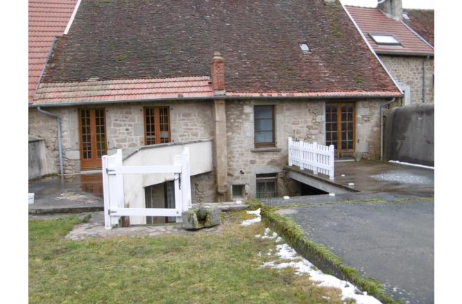 MAISON DE CARACTERE AVEC JARDIN - A