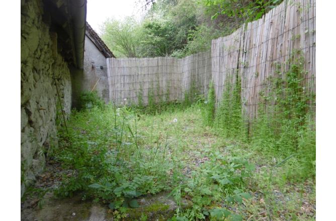 Maison centre ville avec cour et jardin suspendu , Pièce à vivre de 46 m2 - G