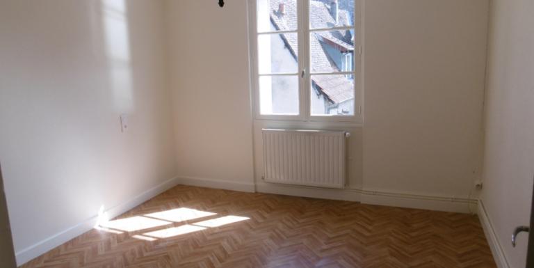 Appartement centre ville, 2 chambres, chauffage gaz de ville , Quartier très calme - C