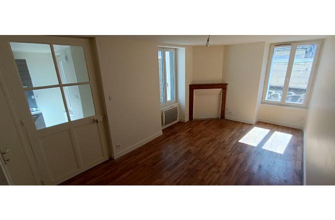 Appartement indépendant F3 DUPLEX avec terrasse - A
