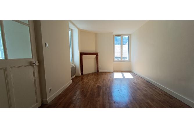 Appartement indépendant F3 DUPLEX avec terrasse - B