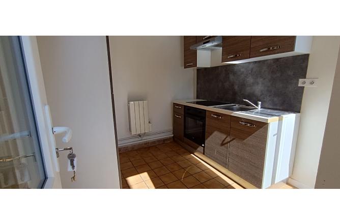 Appartement indépendant F3 DUPLEX avec terrasse - E