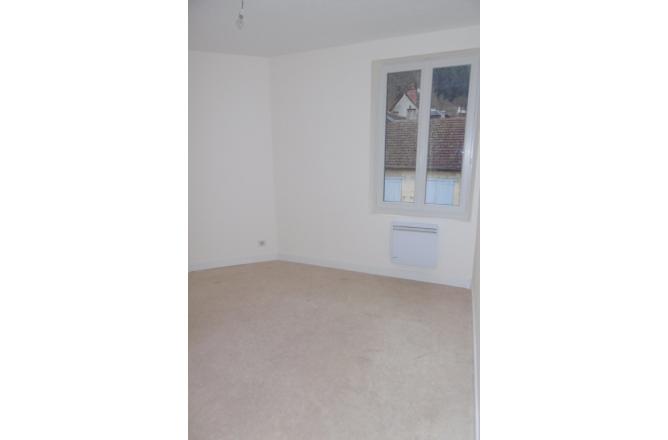 Appartement Duplex, 2 Chambres, cuisine aménagée - E