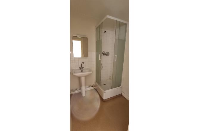 Appartement indépendant F3 DUPLEX avec terrasse - G