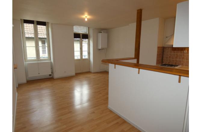 Appartement 1 chambre, chauffage gaz de ville, double vitrage pvc - B