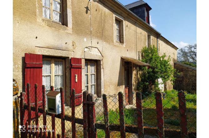 Ancienne ferme avec grandes dépendances - A