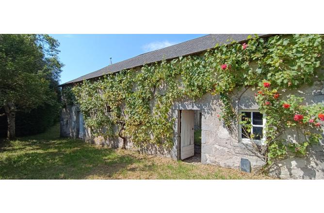 Belle Maison bourgeoise sur parc arboré de 1000m2 secteur Auzances - B