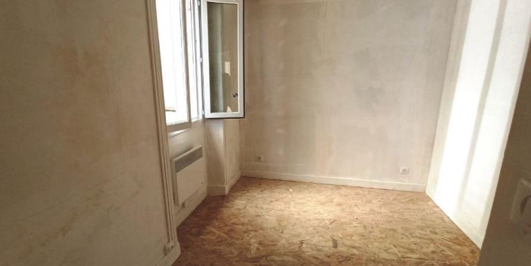 Maison avec grand terrain attenant , 3 chambres - F