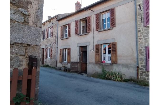 MAISON DE BOURG PROCHE AUBUSSON - A