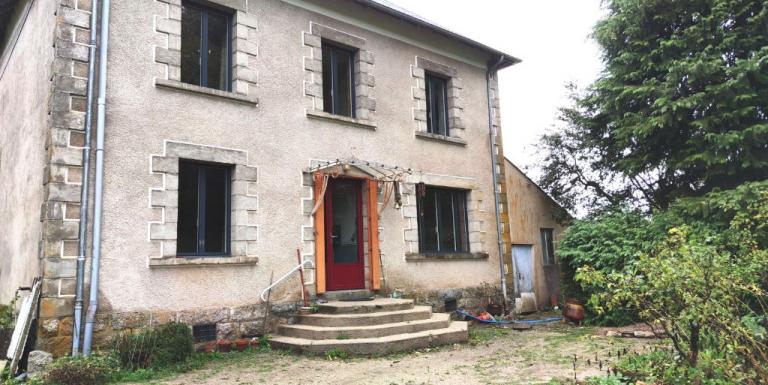 Maison 5 chambres sur parc de 6500 m2 proche Vassivière