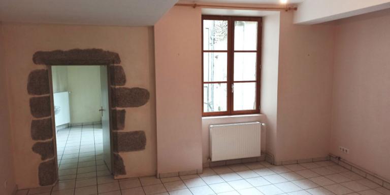 Appartement AUBUSSON F1 proche commerces