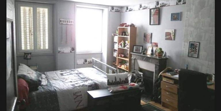 Maison centre ville superfcie habitable 178 m2 4 chambres - C