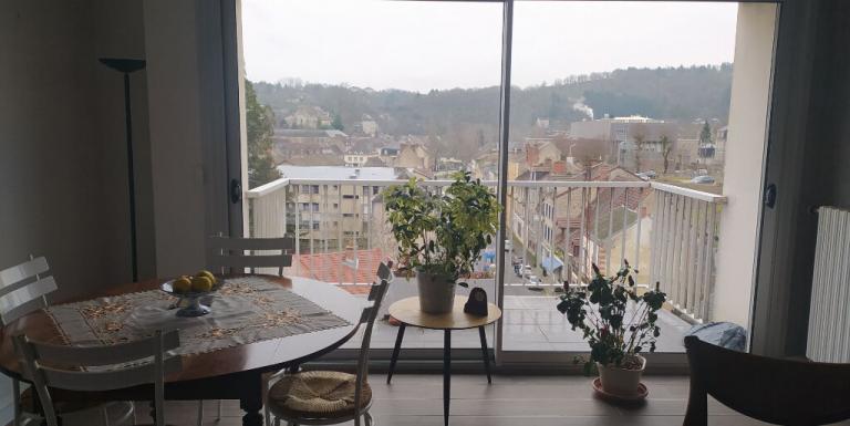 MAGNIFIQUE APPARTEMENT LUMINEUX AVEC SES 3 BALCONS - B