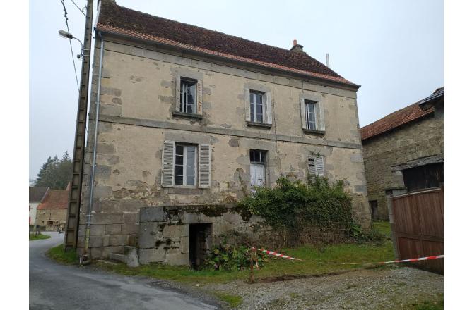 MAISON EN PIERRE A RENOVER PROCHE AUBUSSON - A