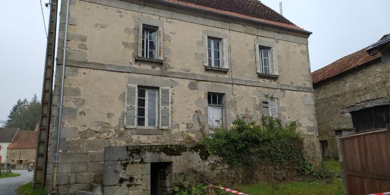 MAISON EN PIERRE A RENOVER PROCHE AUBUSSON