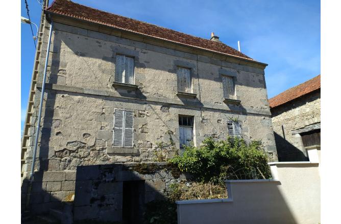 MAISON EN PIERRE A RENOVER PROCHE AUBUSSON - E