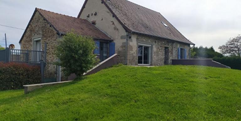 MAISON DE 195 M2, VUE SUR CAMPAGNE CREUSOISE, 2 TERRASSES