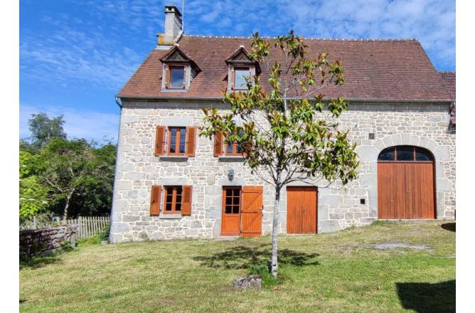 Maison 4 Chambres, 138 m2 habitable, garage et terrasse - A