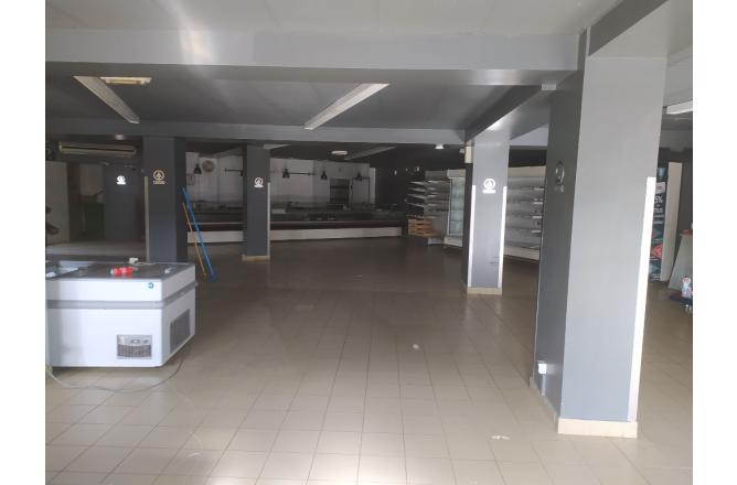 Local commercial 230 m2 - B