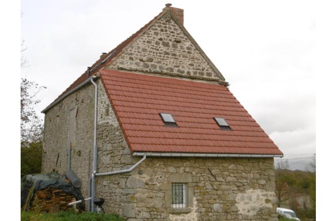 MAISON CREUSOISE EN PIERRES RENOVATION RECENTE - B