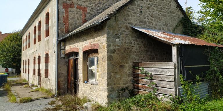 GRANDE MAISON A RENOVER JARDIN ATTENANT