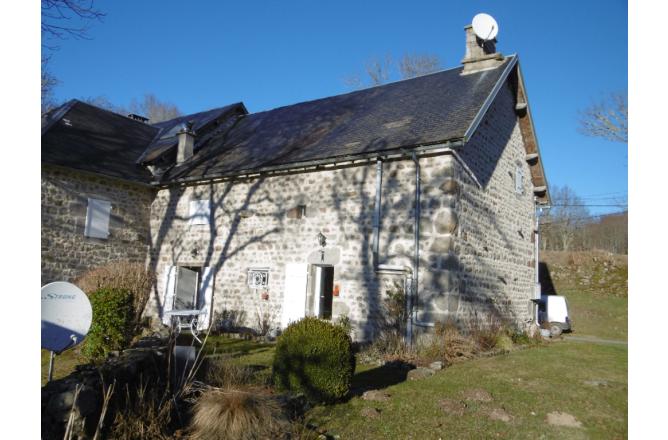 MAISON CREUSOISE HABITABLE DE SUITE . - C