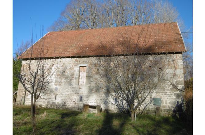 MAISON CREUSOISE HABITABLE DE SUITE . - E