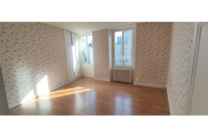 Appartement Duplex 4 chambres 143 m2 Aubusson - E