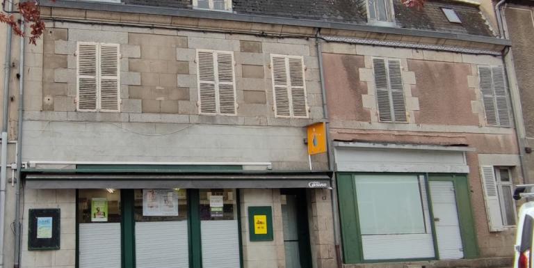 IMMEUBLE DE RAPPORT ET 2 GARAGES INDEPENDNAT