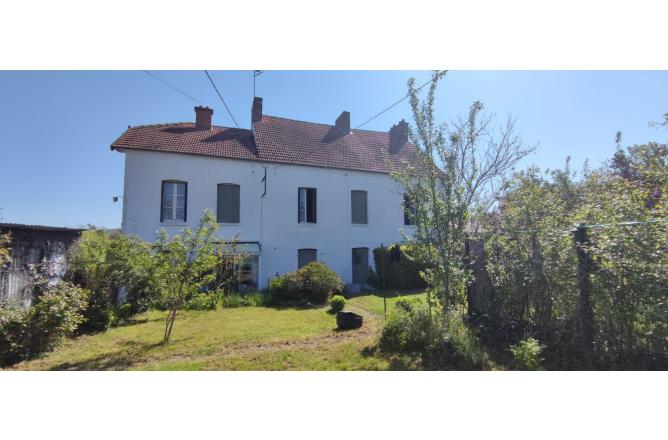 Maison de 7 chambres, avec garage et jardin - A