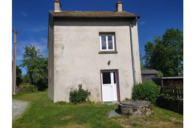 Maison dans superbe village Creusois, jardin et four à pain - D