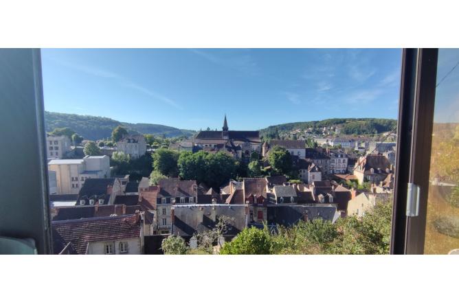 Situation exceptionnelle sur Aubusson au pied de l'emblème de notre ville - B