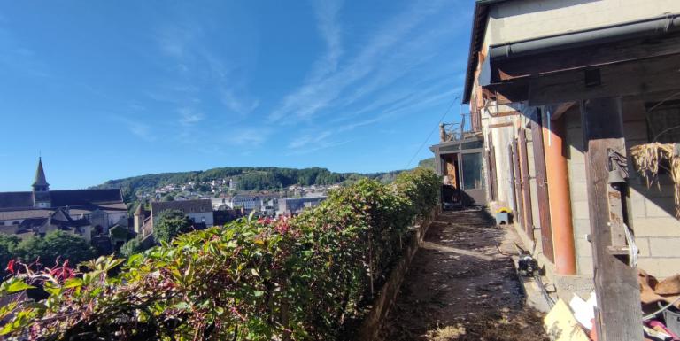 Situation exceptionnelle sur Aubusson au pied de l'emblème de notre ville - I