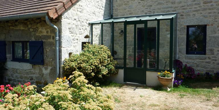 ENSEMBLE DE DEUX MAISONS EN PIERRE - F