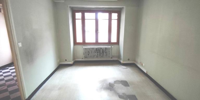 Local commercial 70 M2 CENTRE VILLE FELLETIN - B