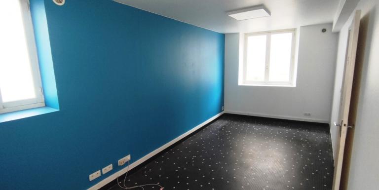 Local commercial 70 M2 CENTRE VILLE FELLETIN - E