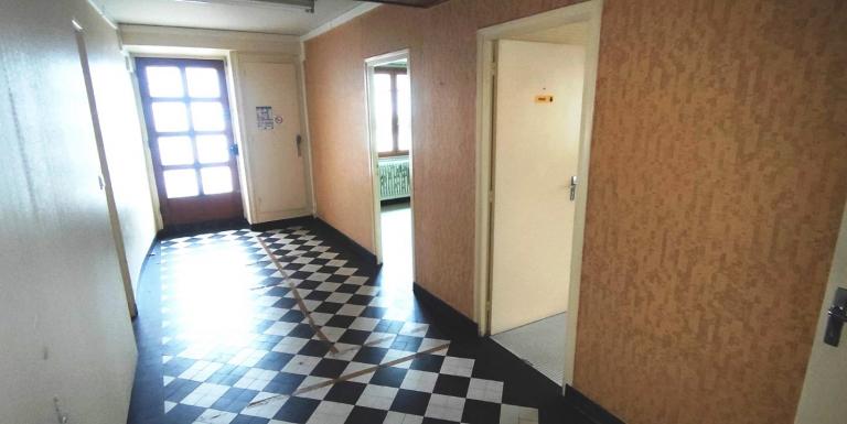 Local commercial 70 M2 CENTRE VILLE FELLETIN - H