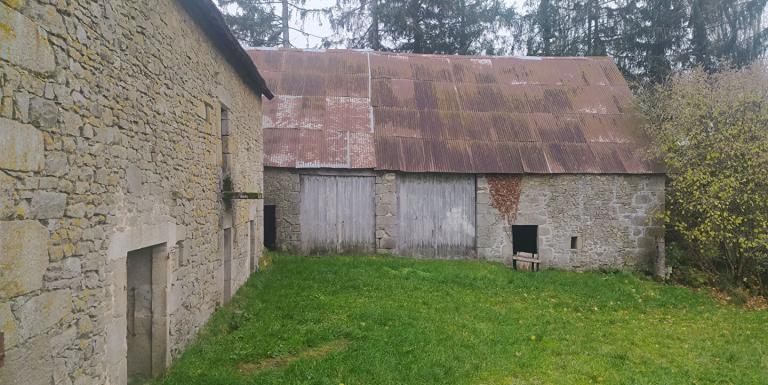 MAISON DU XVII - JARDIN ATTENANT ET DEPENDANCE - C