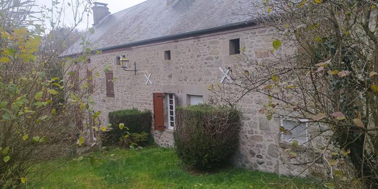 MAISON DU XVII - JARDIN ATTENANT ET DEPENDANCE - N