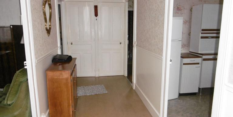 MAISON SUR SOUS SOL , QUATRE CHAMBRES , JARDIN ATTENANT - H