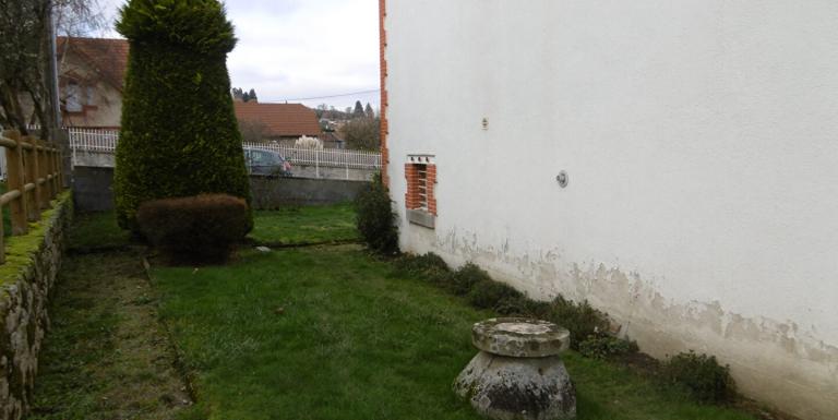 MAISON SUR SOUS SOL , QUATRE CHAMBRES , JARDIN ATTENANT - Q