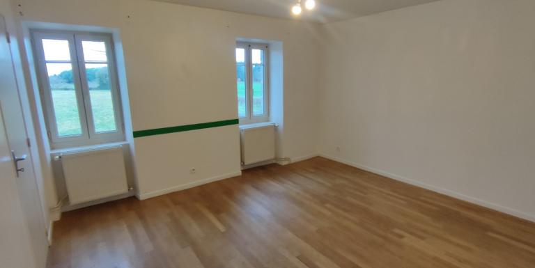 Secteur CHENERAILLES Maison 2 chambres, jardin et garage - G