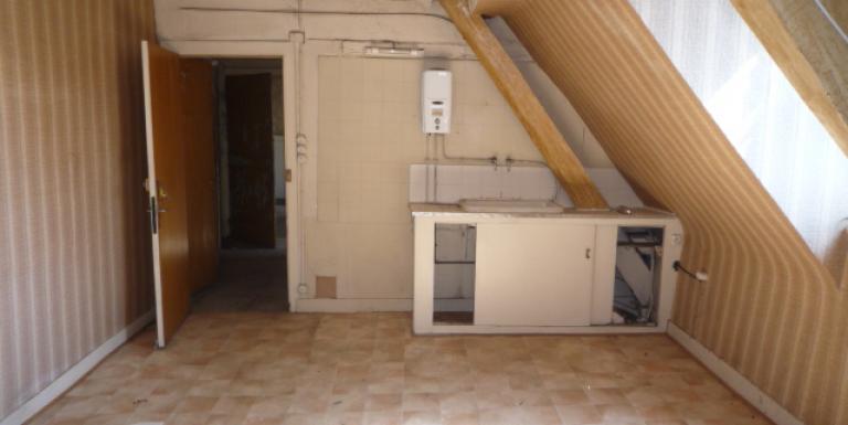 IMMEUBLE A RENOVER - D