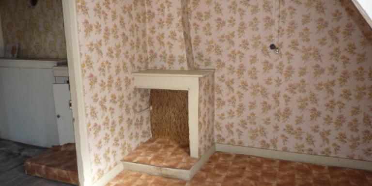 IMMEUBLE A RENOVER - F